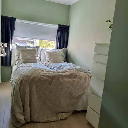 Leilighet I Vakre Omgivelser.